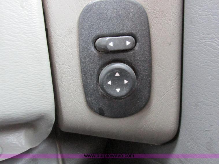 image for item K2178 2008 International DuraStar 4300 sweeper truck