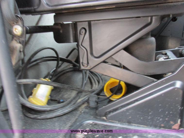 image for item K2178 2008 International DuraStar 4300 sweeper truck