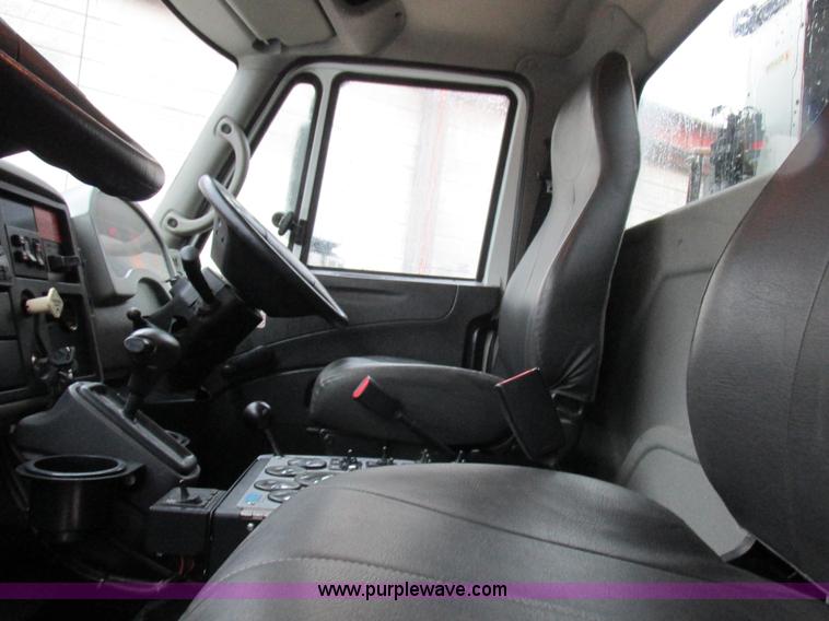 image for item K2178 2008 International DuraStar 4300 sweeper truck