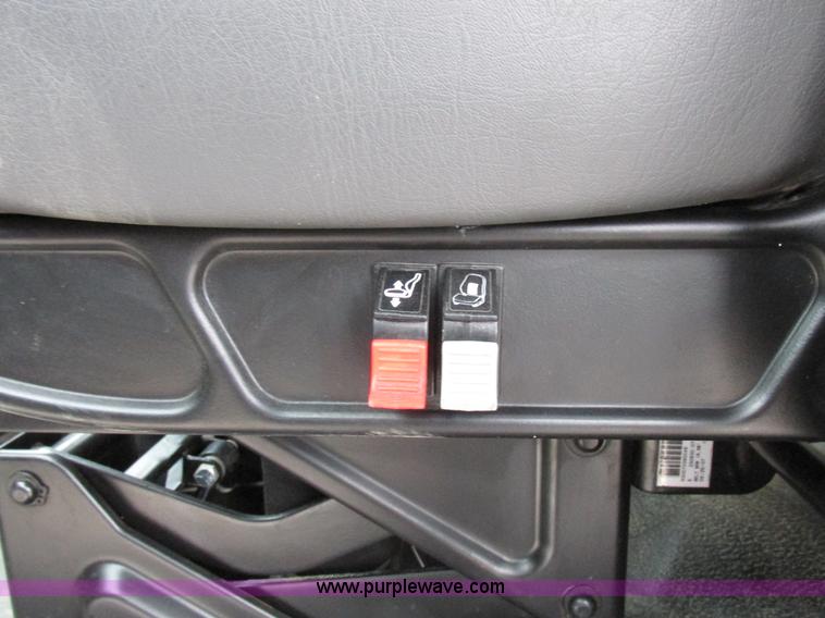 image for item K2178 2008 International DuraStar 4300 sweeper truck