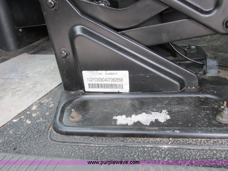 image for item K2178 2008 International DuraStar 4300 sweeper truck