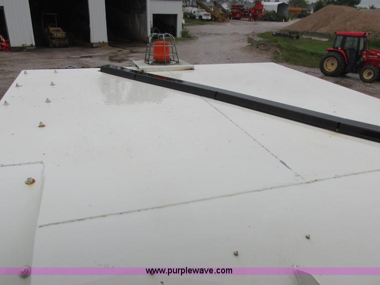 image for item K2178 2008 International DuraStar 4300 sweeper truck