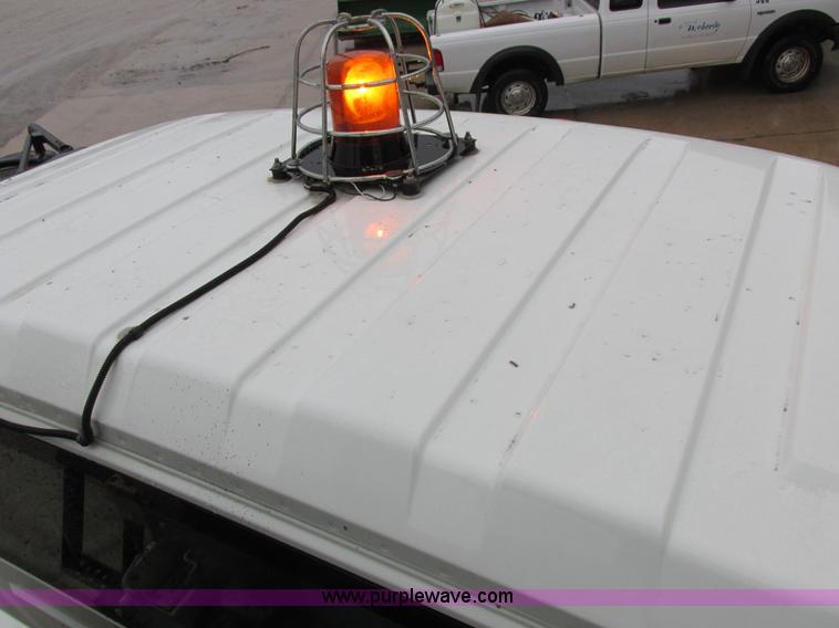 image for item K2178 2008 International DuraStar 4300 sweeper truck