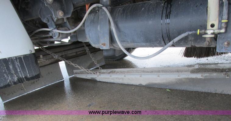 image for item K2178 2008 International DuraStar 4300 sweeper truck