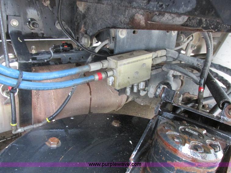 image for item K2178 2008 International DuraStar 4300 sweeper truck