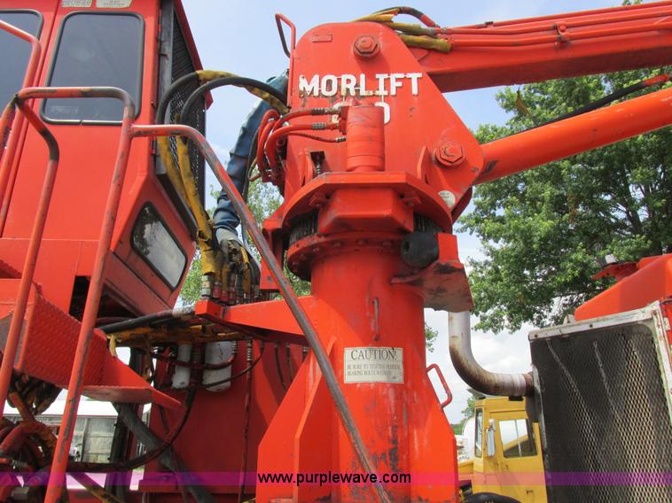 image for item K2179 1994 Morbark 1050 tub grinder