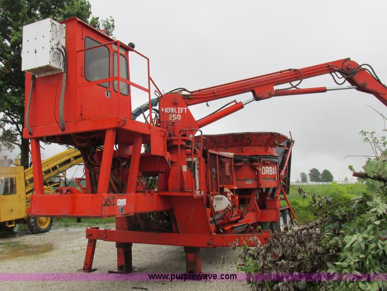 image for item K2179 1994 Morbark 1050 tub grinder