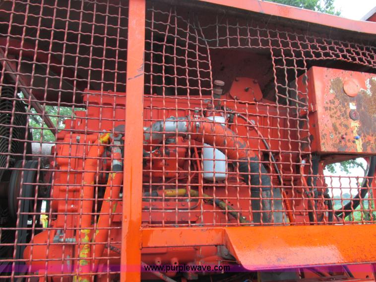 image for item K2179 1994 Morbark 1050 tub grinder