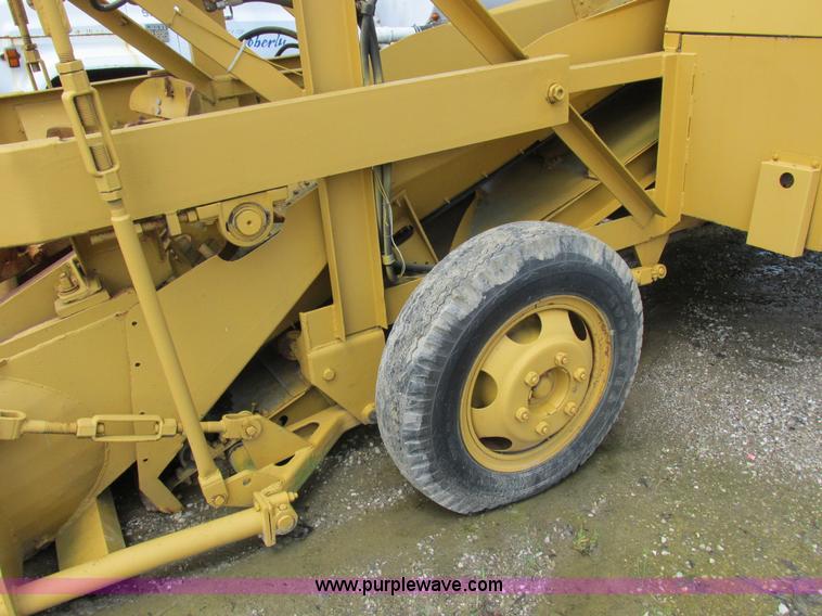 image for item K2180 1987 Athey Force Feed loader