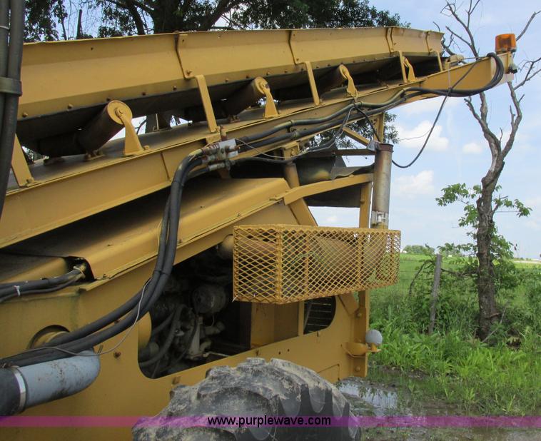 image for item K2180 1987 Athey Force Feed loader