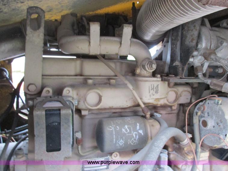 image for item K2180 1987 Athey Force Feed loader