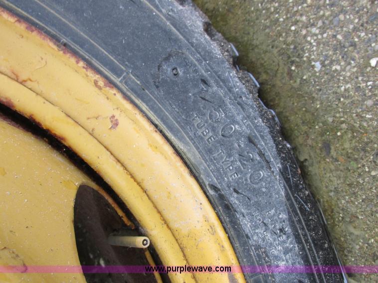 image for item K2180 1987 Athey Force Feed loader