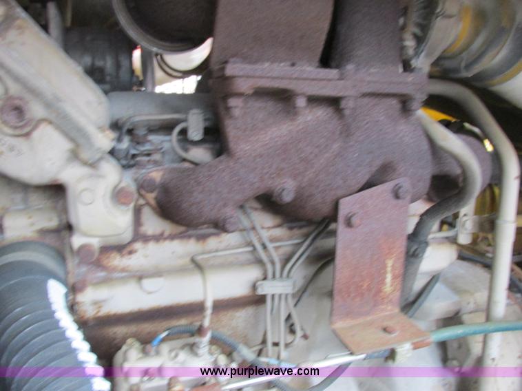 image for item K2180 1987 Athey Force Feed loader