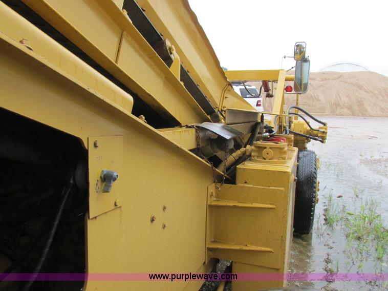 image for item K2180 1987 Athey Force Feed loader