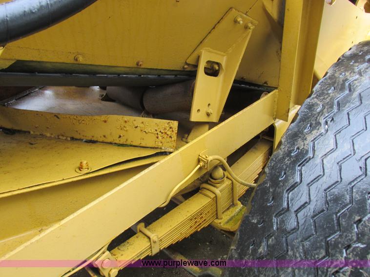 image for item K2180 1987 Athey Force Feed loader