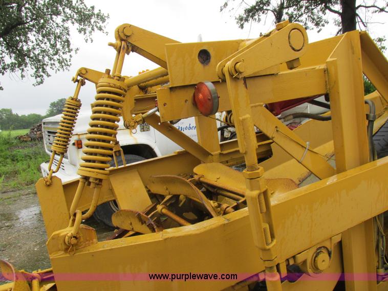 image for item K2180 1987 Athey Force Feed loader