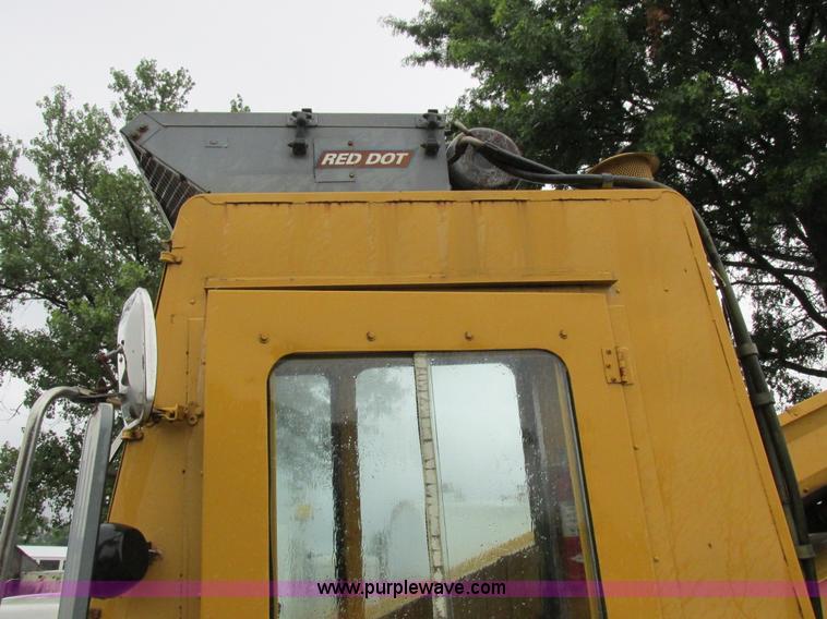 image for item K2180 1987 Athey Force Feed loader