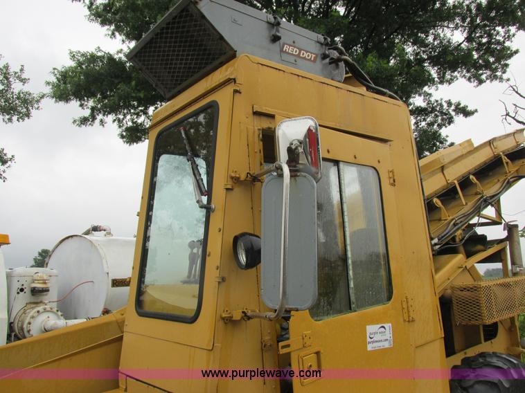 image for item K2180 1987 Athey Force Feed loader