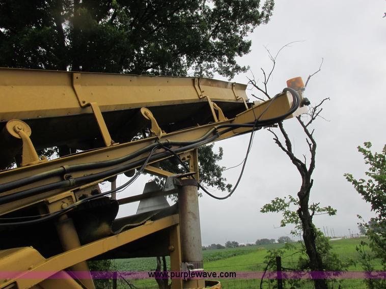 image for item K2180 1987 Athey Force Feed loader