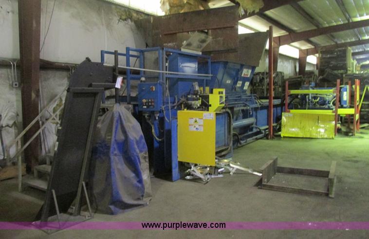 image for item K5092 Harris Badger L50S-2 two ram baler