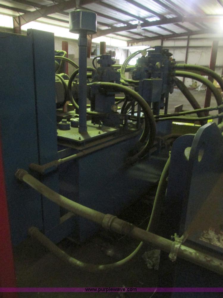 image for item K5092 Harris Badger L50S-2 two ram baler