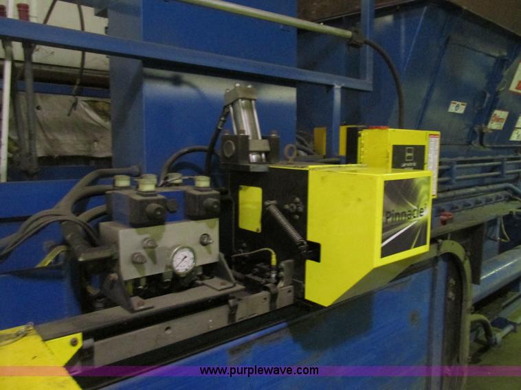 image for item K5092 Harris Badger L50S-2 two ram baler