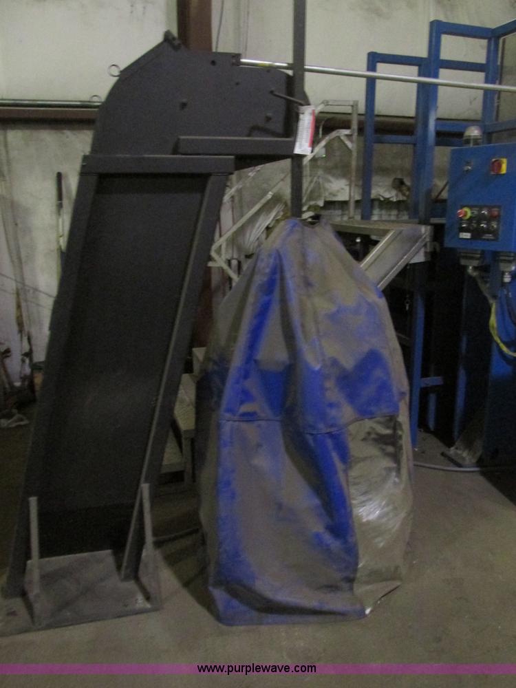 image for item K5092 Harris Badger L50S-2 two ram baler