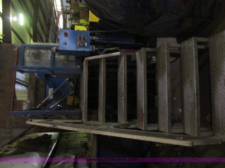 image for item K5092 Harris Badger L50S-2 two ram baler