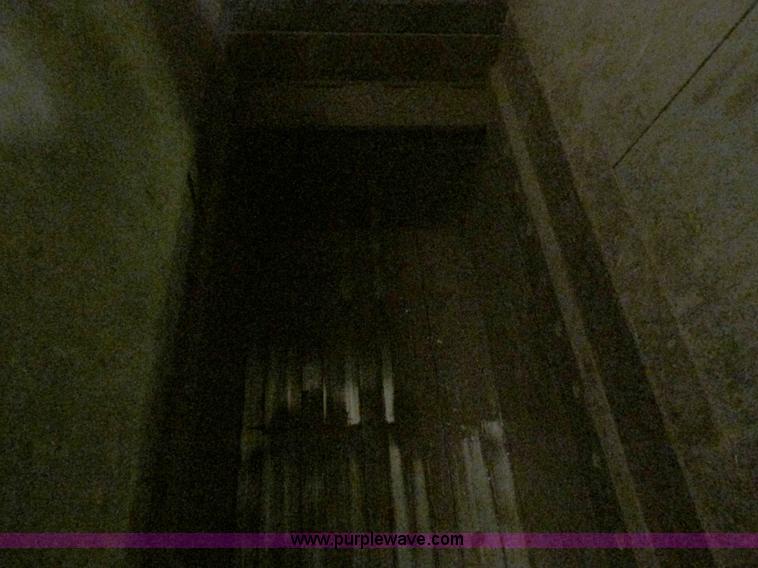 image for item K5092 Harris Badger L50S-2 two ram baler