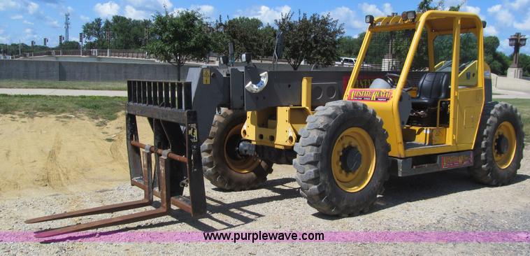 image for item K5743 2003 Volvo TL90 telehandler