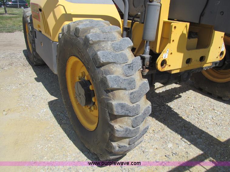 image for item K5743 2003 Volvo TL90 telehandler