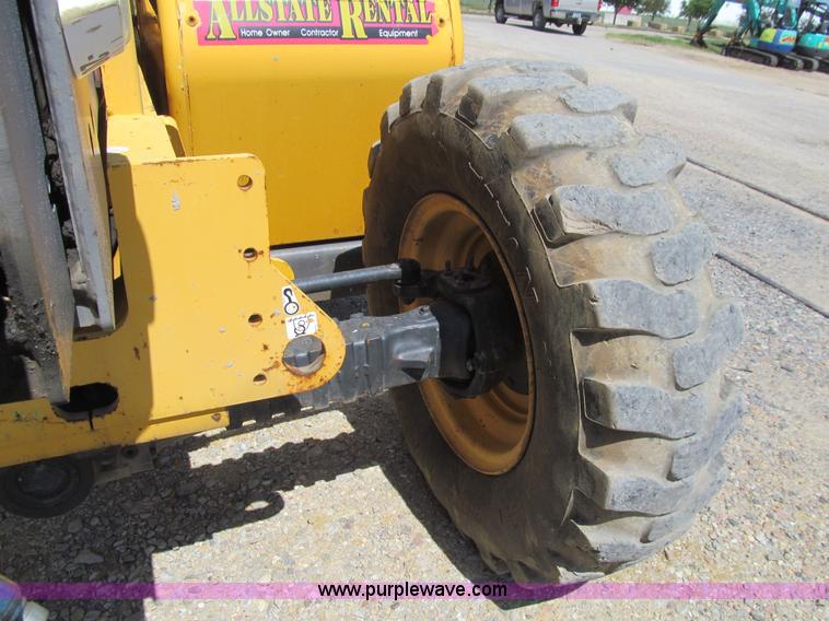 image for item K5743 2003 Volvo TL90 telehandler