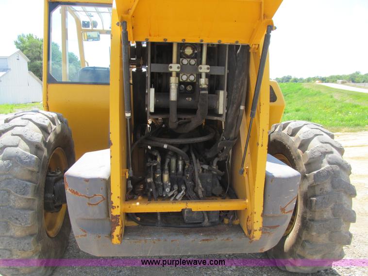 image for item K5743 2003 Volvo TL90 telehandler