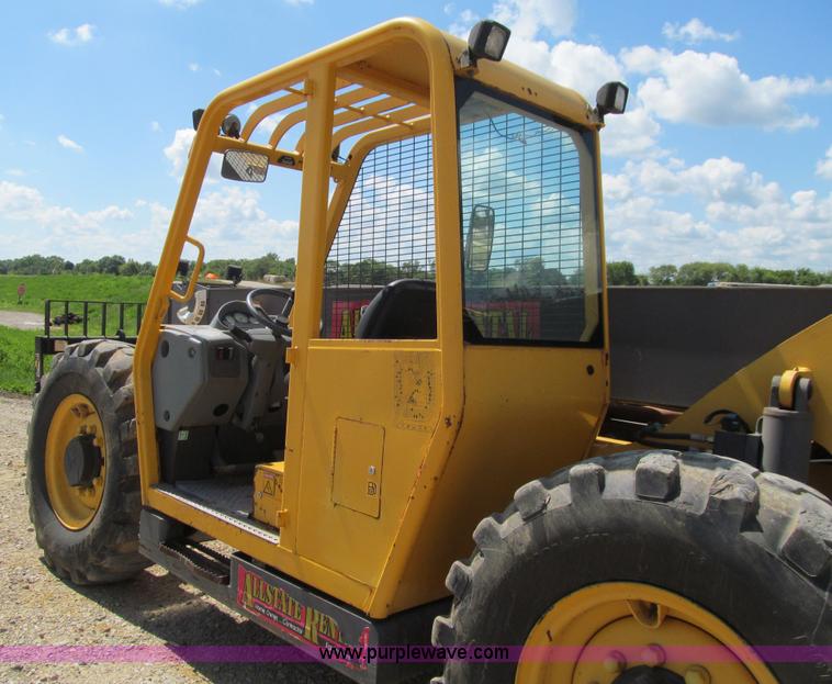 image for item K5743 2003 Volvo TL90 telehandler