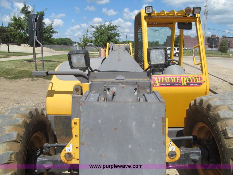 image for item K5743 2003 Volvo TL90 telehandler