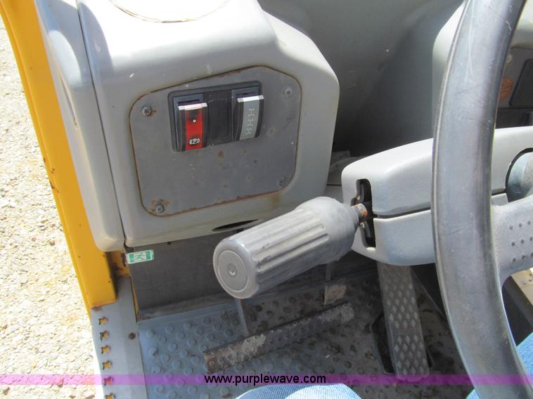 image for item K5743 2003 Volvo TL90 telehandler