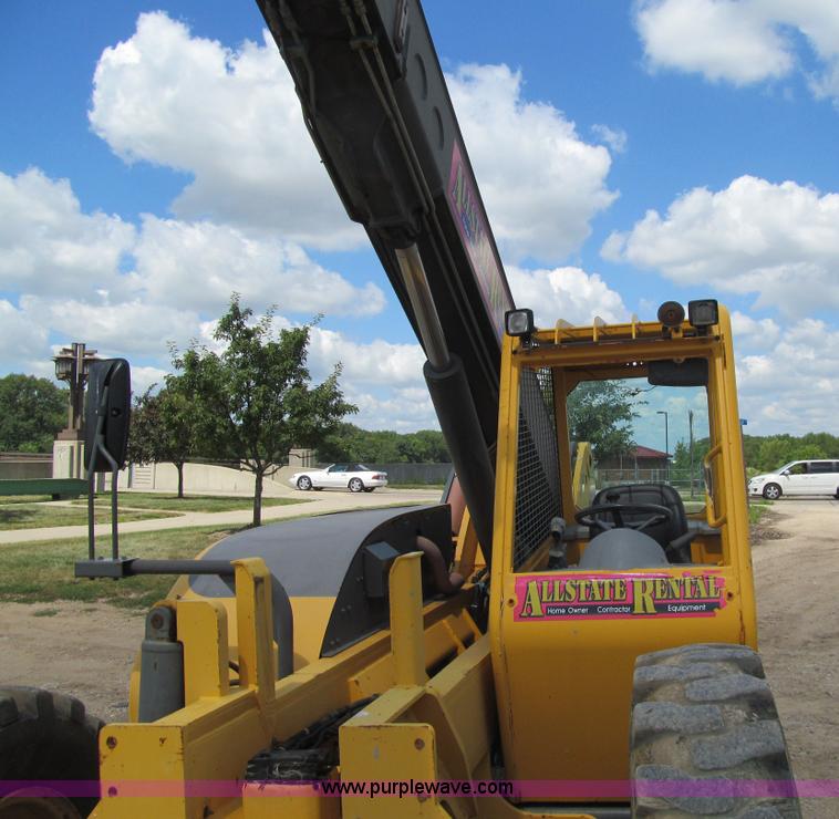 image for item K5743 2003 Volvo TL90 telehandler