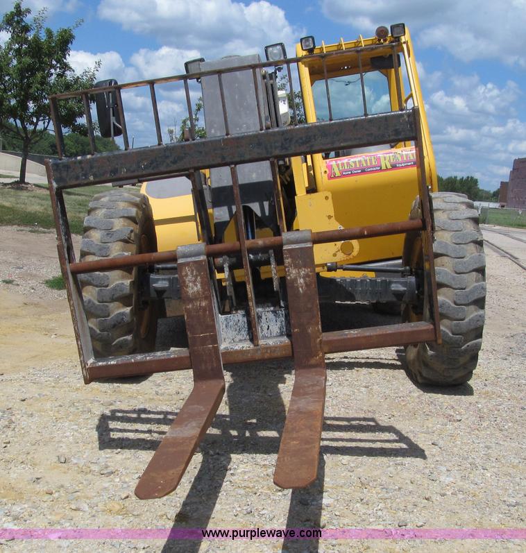 image for item K5743 2003 Volvo TL90 telehandler