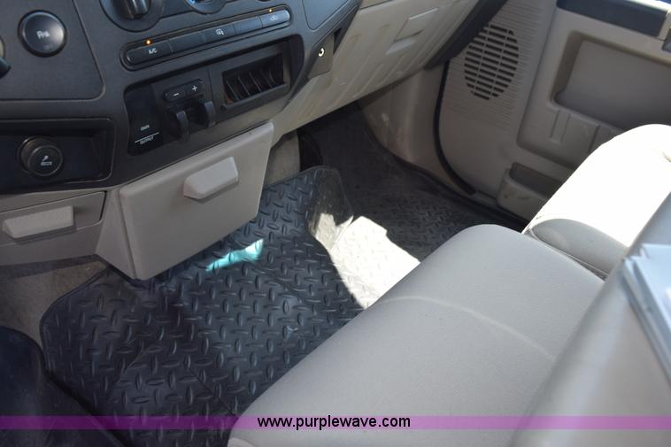 image for item K6154 2008 Ford F350 Super Duty XLT SuperCab service truck