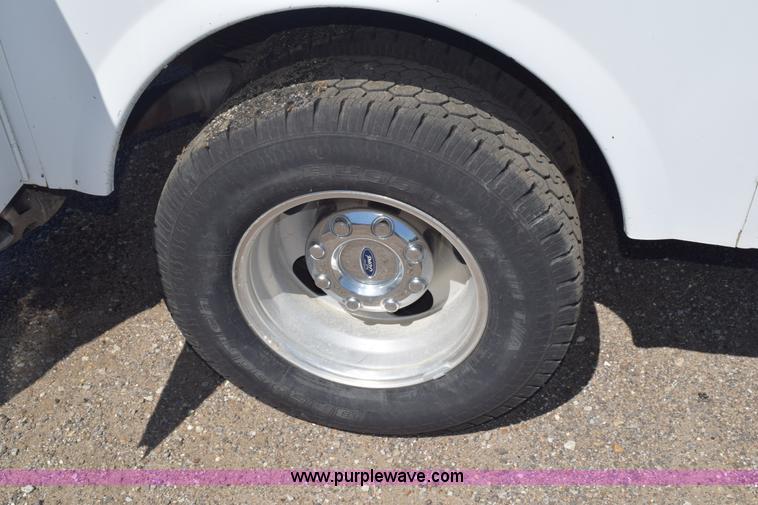 image for item K6154 2008 Ford F350 Super Duty XLT SuperCab service truck