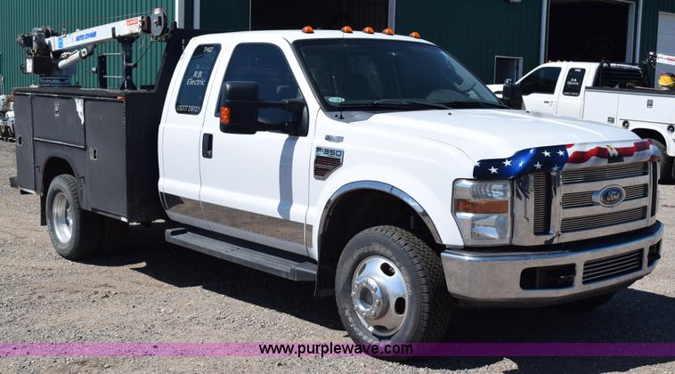 image for item K6155 2008 Ford F350 Super Duty XLT SuperCab service truck with crane