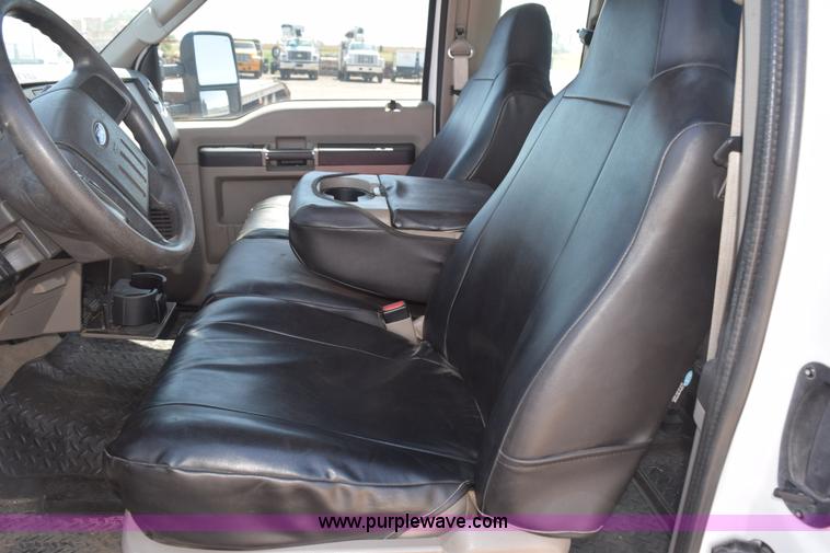 image for item K6155 2008 Ford F350 Super Duty XLT SuperCab service truck with crane