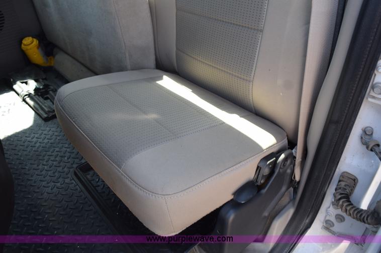 image for item K6155 2008 Ford F350 Super Duty XLT SuperCab service truck with crane