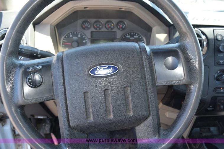 image for item K6155 2008 Ford F350 Super Duty XLT SuperCab service truck with crane