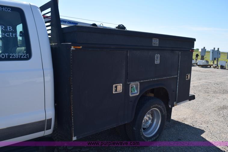 image for item K6155 2008 Ford F350 Super Duty XLT SuperCab service truck with crane