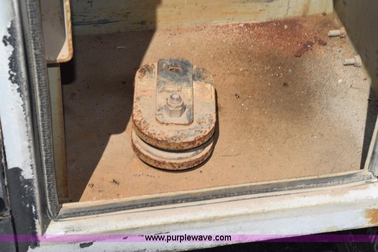 image for item K6155 2008 Ford F350 Super Duty XLT SuperCab service truck with crane