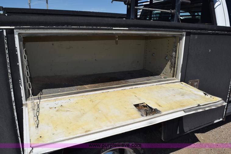 image for item K6155 2008 Ford F350 Super Duty XLT SuperCab service truck with crane