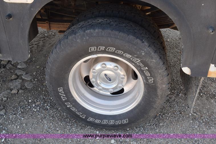 image for item K6155 2008 Ford F350 Super Duty XLT SuperCab service truck with crane