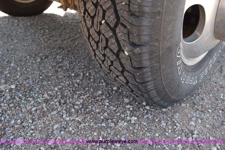 image for item K6155 2008 Ford F350 Super Duty XLT SuperCab service truck with crane