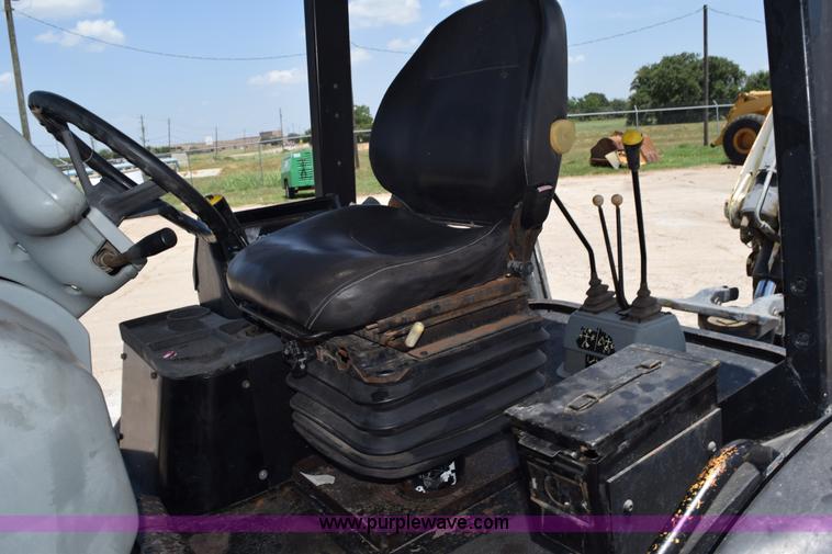 image for item K6183 2003 Terex 750 backhoe